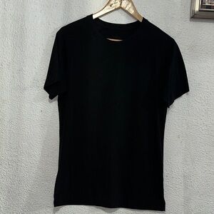 Classic Black Men's T-Shirt alo
